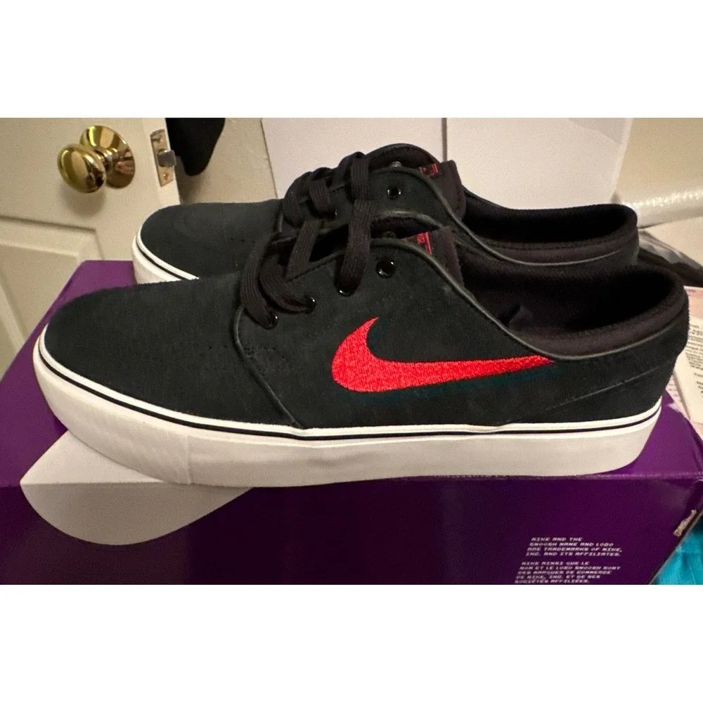 Size 7 (GS) - Nike‎ SB Zoom Stefan Janoski Premium Low Red NIB